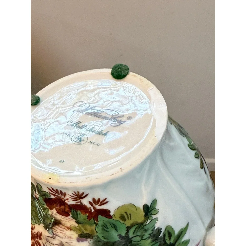 Mottahedeh gorgeous vintage